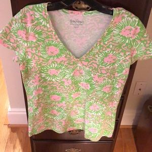 Lilly Pulitzer tshirt